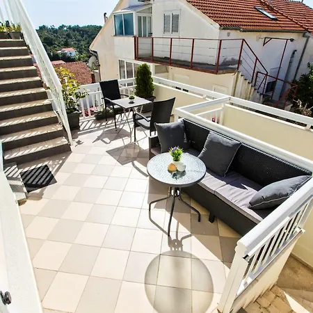 Apartments Dorijan Hvar Town Exterior photo